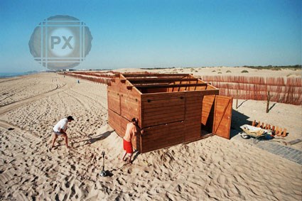 chiringuito-de-madera-de-playa-montaje-8